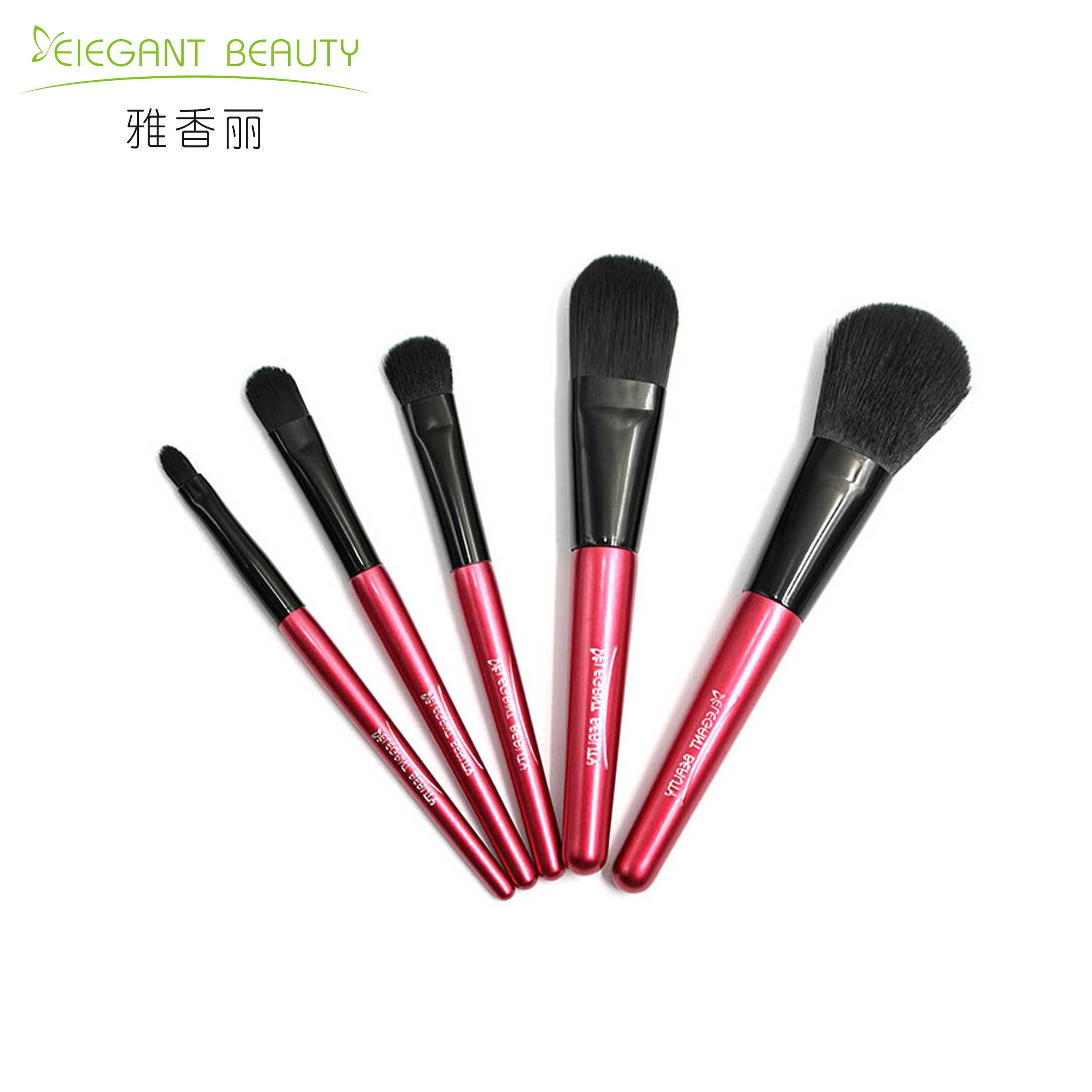 為什么專業化妝師更傾向于使用定制的成套化妝刷？