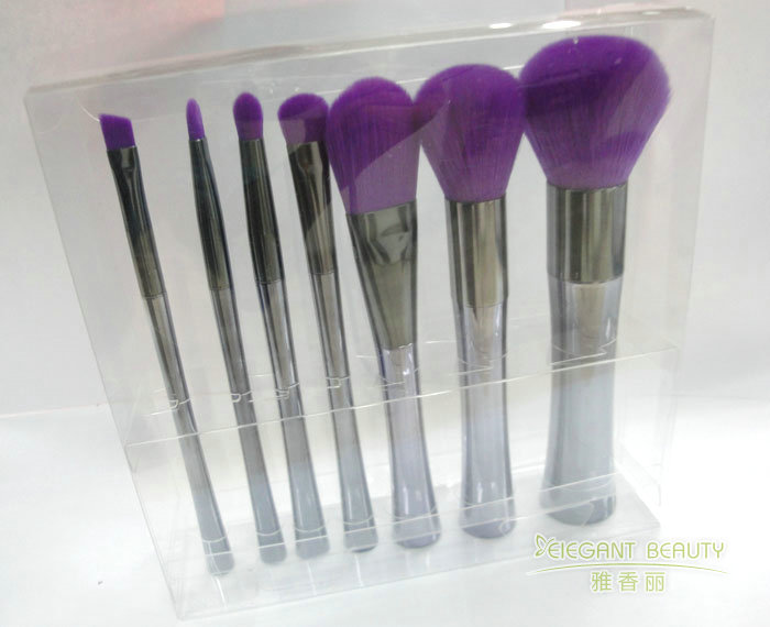 化妝刷套裝中的“隱藏高手”:這些小眾刷型你用過嗎?